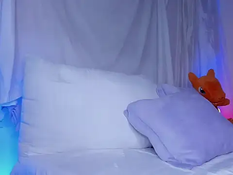 selene boyer online show from February 12, 4:52 pm