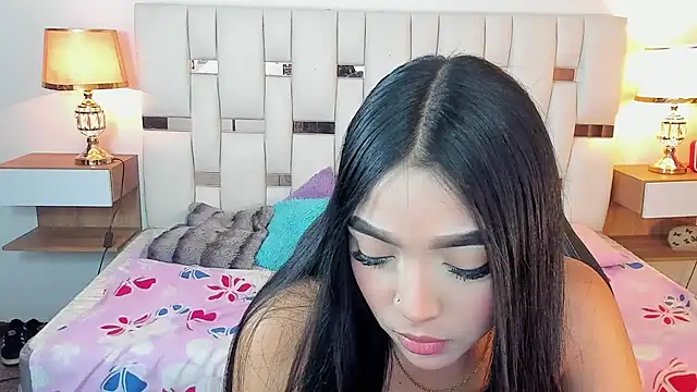 iamCharlotte19 online show from July 11, 8:09 pm