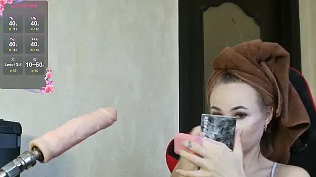 PrettyMegan online show from October 21, 12:20 pm