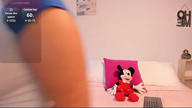 Natalia  Miller online show from October 22, 9:20 pm