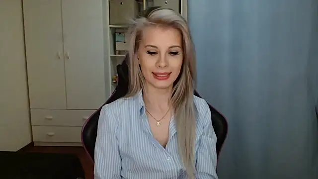 KristineGlow online show from March 21, 3:17 pm