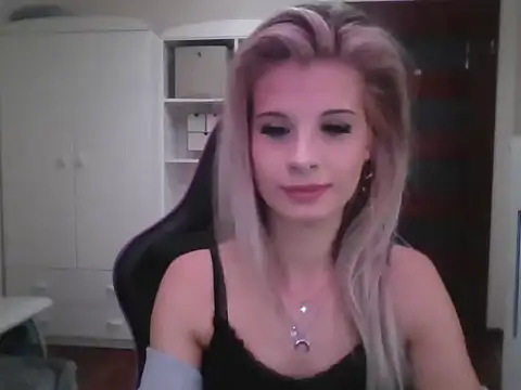 KristineGlow online show from October 1, 2:22 pm