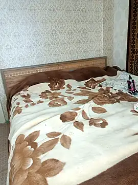 MiaKissy online show from February 6, 9:34 am