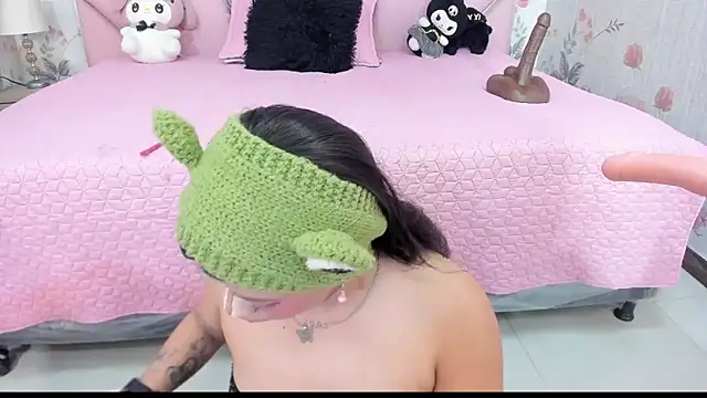 SafiroAgataaa online show from March 7, 4:08 am