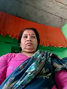 Manavi x online show from May 5, 8:06 am