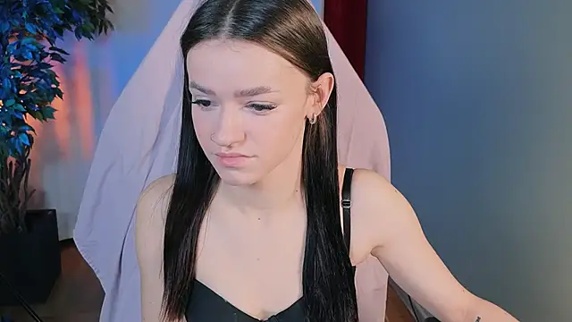 E l i z e  online show from October 10, 5:34 am