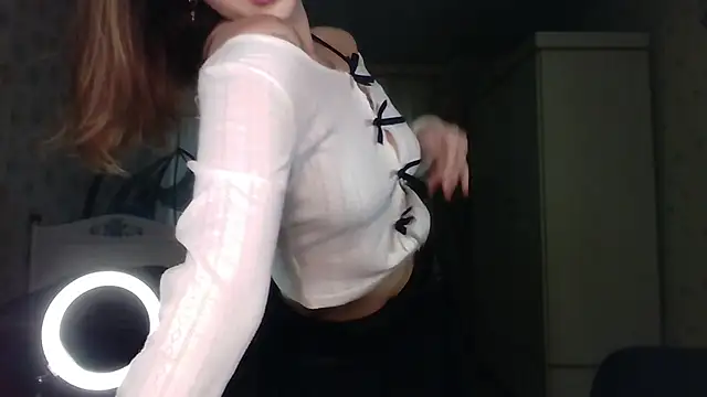 RuxaShade online show from November 29, 12:09 pm