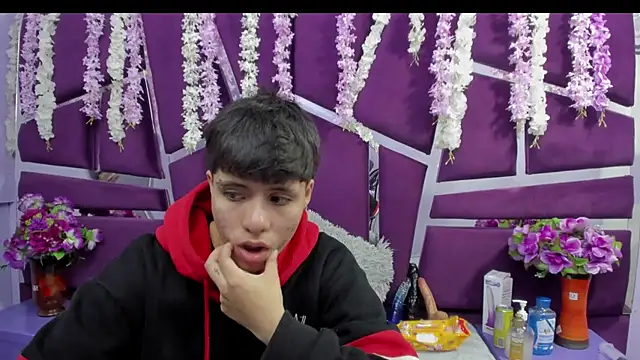 Bruno Cruzz online show from February 13, 2:13 am