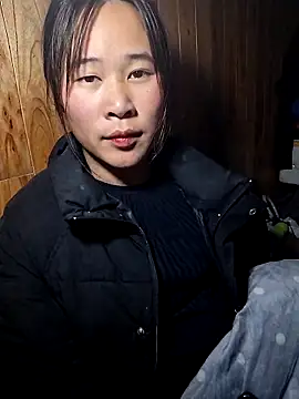 ALIENHR38 online show from January 7, 1:42 am