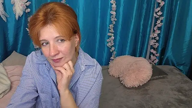 Snapshot of Elannaria chatting on October 22, 3:06 pm Elannaria online show from October 22, 3:06 pm