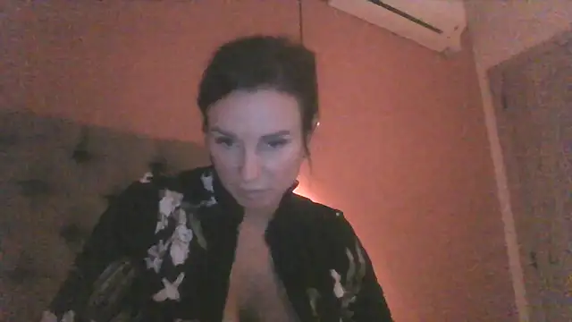 Snapshot of Justnani001 chatting on October 28, 8:35 pm Justnani001 online show from October 28, 8:35 pm