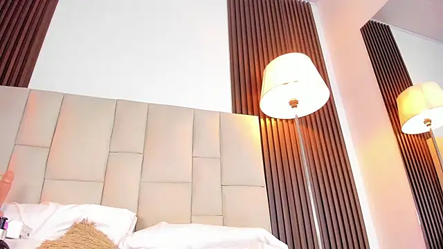 Nicolqueen  online show from May 12, 4:13 pm