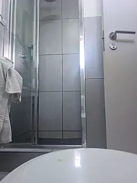 trickyOne online show from November 12, 8:34 am