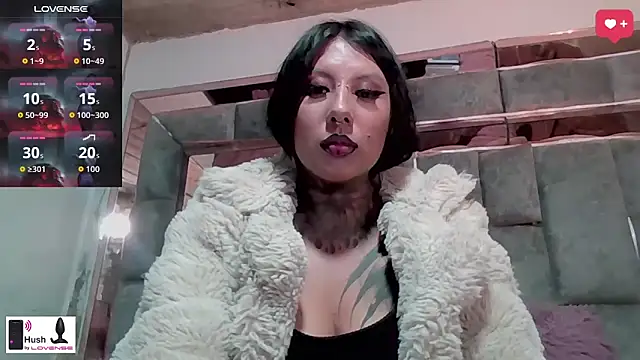 missashlyrosette online show from April 10, 12:16 am