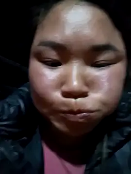 may-squirl online show from January 15, 2:01 pm