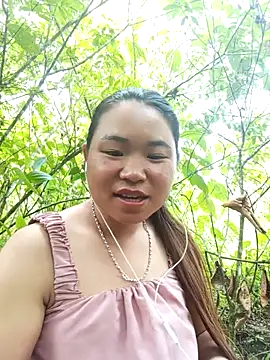 may-squirl online show from September 17, 6:11 am