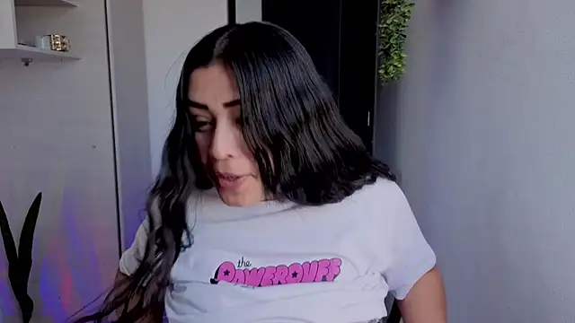 Kayleemorales online show from May 9, 7:16 pm