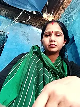 Jooli xx online show from March 18, 5:45 am