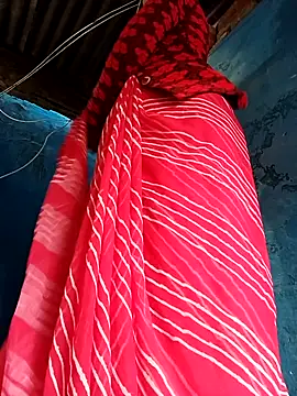 Jooli xx online show from February 5, 7:00 am