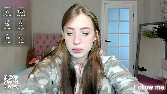 Snapshot of LightStar_18 chatting on September 24, 8:02 am LightStar 18 online show from September 24, 8:02 am