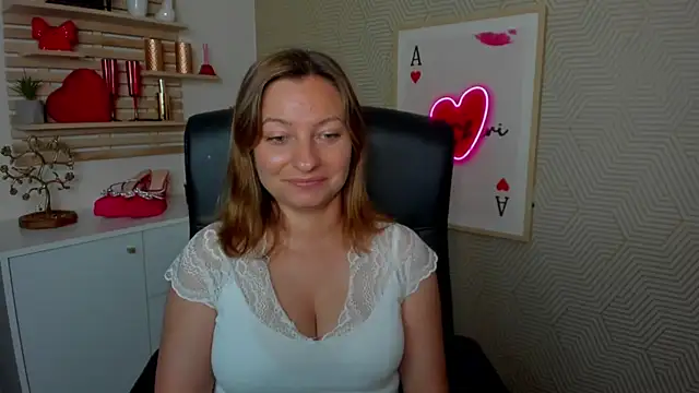 angelaSamt online show from June 24, 5:50 am