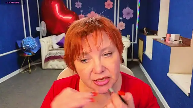 Kira Kenett online show from April 20, 5:27 pm