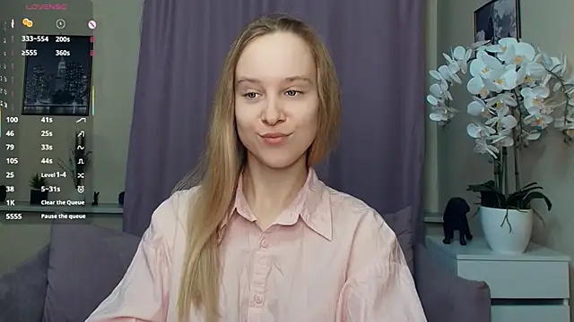 SoonMoor online show from March 23, 6:47 pm