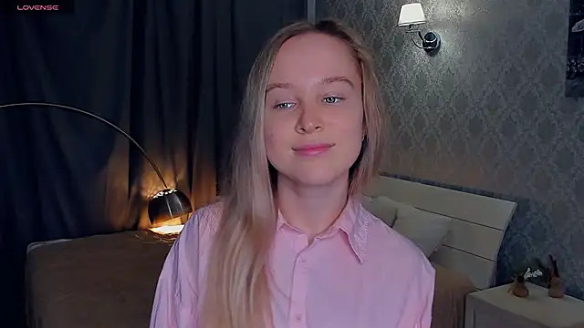 SoonMoor online show from November 11, 6:27 pm