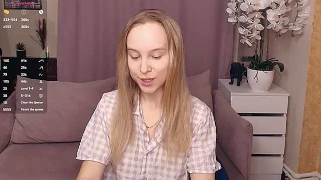 SoonMoor online show from February 6, 7:28 pm