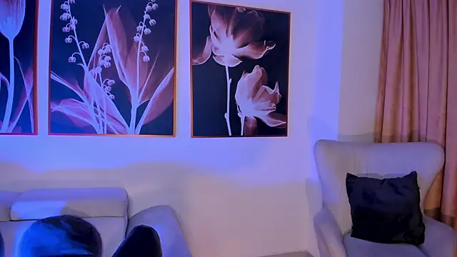 Snapshot of AnnaHoffman_ chatting on October 14, 1:03 pm AnnaHoffman  online show from October 14, 1:03 pm