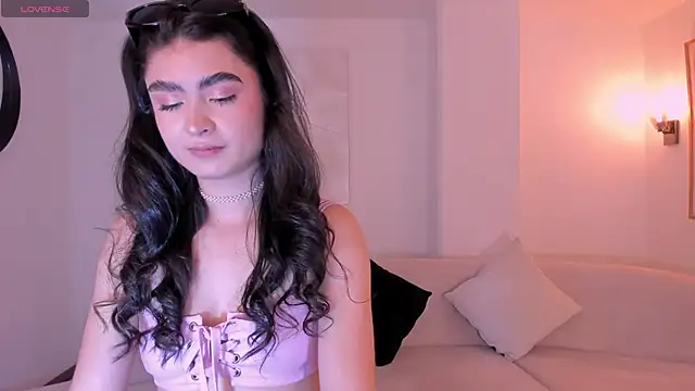 LucyWeiss  online show from October 23, 8:59 pm