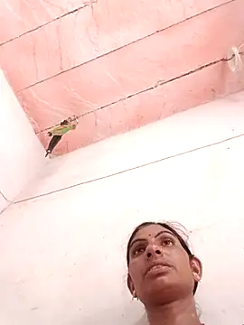 Snapshot of Mansi_ji chatting on October 9, 6:28 am Mansi ji online show from October 9, 6:28 am