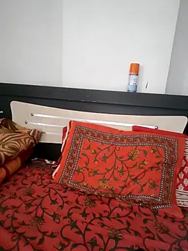 Deepa Sharma143 online show from December 19, 5:43 am