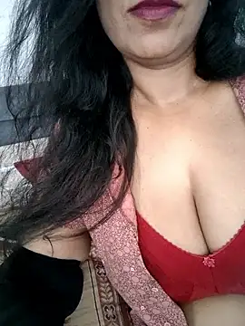 Deepa Sharma143 online show from April 21, 2:51 am