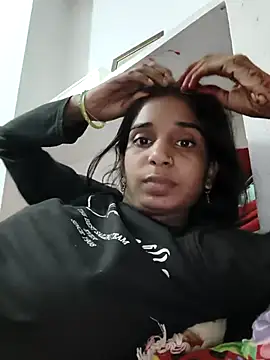 Snapshot of Hot-Soniya2 chatting on October 28, 3:45 am Hot-Soniya2 online show from October 28, 3:45 am