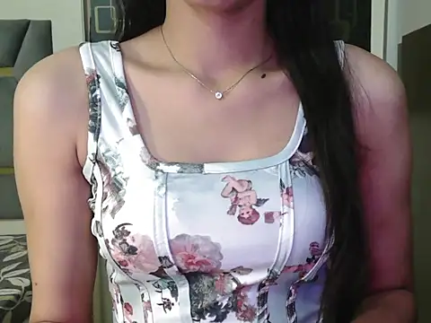 cute seemu online show from May 13, 3:01 am