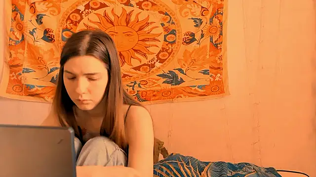 AliceCUNTach online show from March 19, 5:23 am