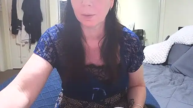 aussiepeaches online show from October 18, 12:41 pm