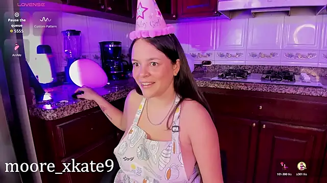 KateMoorex online show from November 4, 12:21 pm