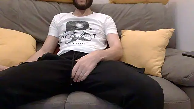 Amicisegreti online show from December 15, 6:29 am