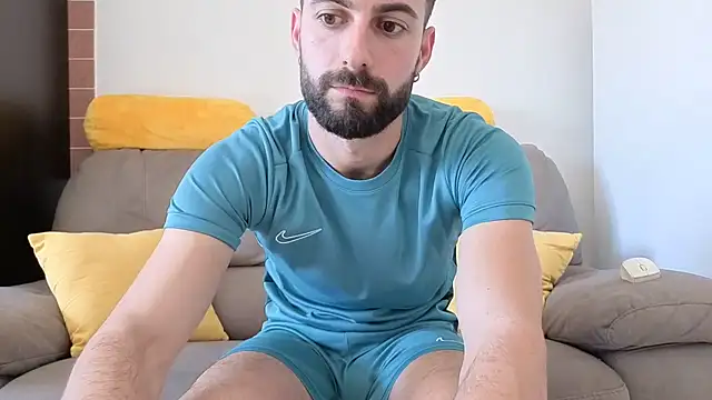 Amicisegreti online show from April 21, 2:57 pm