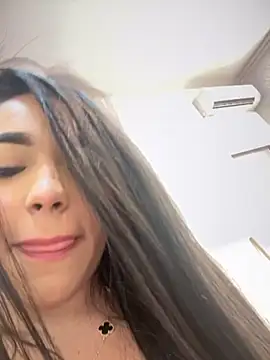 Snapshot of SofiaWildee chatting on October 6, 11:31 pm SofiaWildee online show from October 6, 11:31 pm