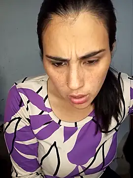 Snapshot of kariciasecreta chatting on September 12, 2:01 am kariciasecreta online show from September 12, 2:01 am