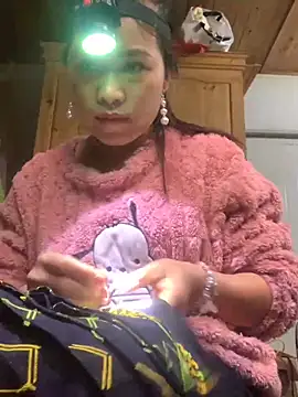 tuyetnhi-00 online show from November 13, 12:42 am