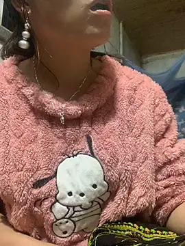 tuyetnhi-00 online show from November 14, 11:43 am