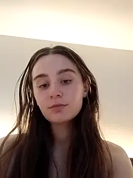 freakylittlebitch69 online show from September 15, 4:36 pm