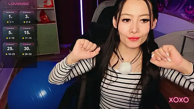 Milly  Foxy online show from February 22, 12:39 pm