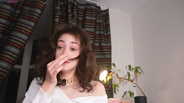 ttragedienne online show from November 9, 2:07 am