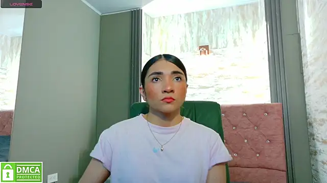 Snapshot of Aurora_jones11 chatting on September 10, 4:01 am Aurora jones11 online show from September 10, 4:01 am