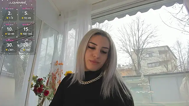 Ella Vee online show from March 22, 7:36 am